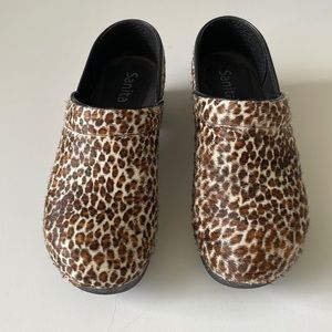 Sanita Clogs Wood Calf Hair Leopard